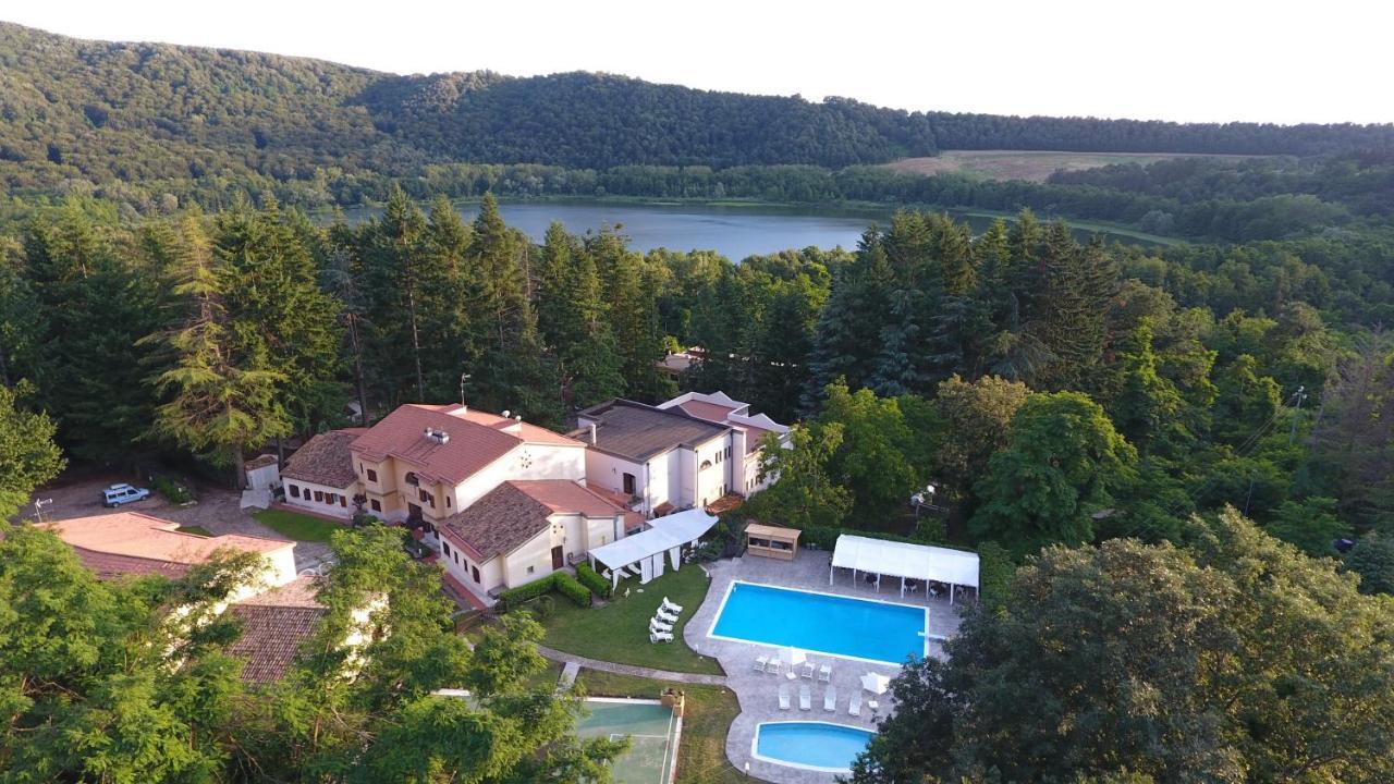 Borgo Villa Maria Monticchio  Extérieur photo